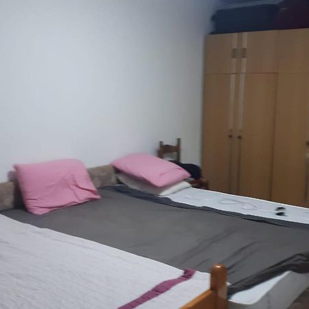 Makedonyada Kiralik Ev Ve Arac Hizmeti Ile Birlikte Leilighet Skopje Eksteriør bilde